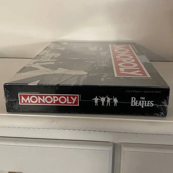 NWT Sealed Monopoly The Beatles Edition Board Game - Picture 4 of 11